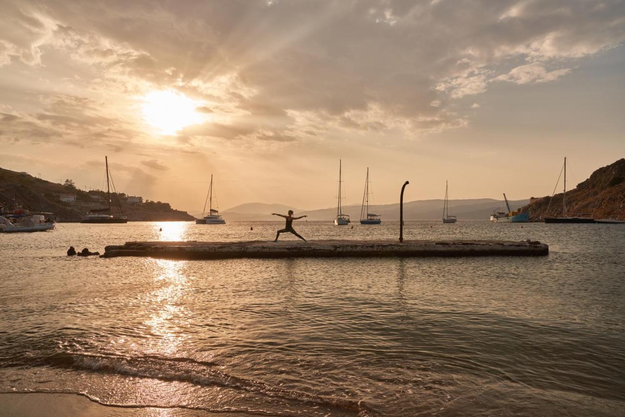 Mandraki Beach Resort Buitenkant foto