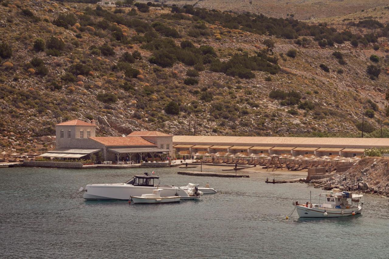 Mandraki Beach Resort Buitenkant foto